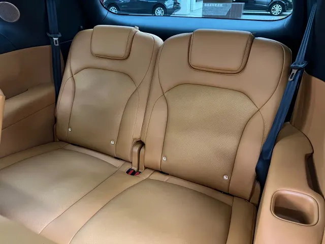 IM Motors LS8 — Фото автомобиля 18