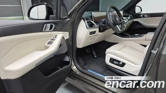 BMW X5 xDrive 40i M Sport — Фото автомобиля 10