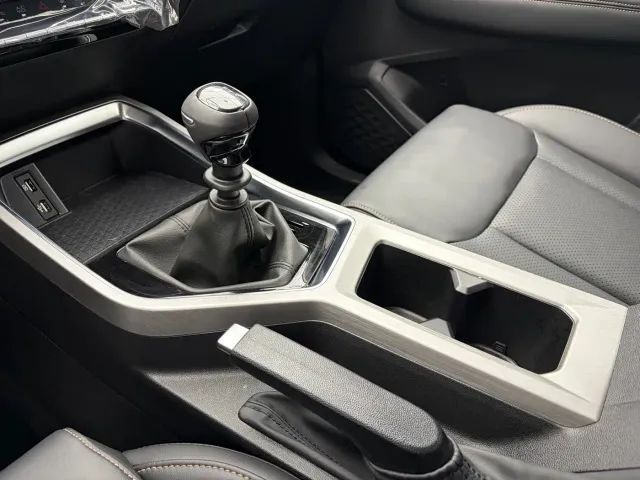 Wuling Jiachen — Фото автомобиля 12