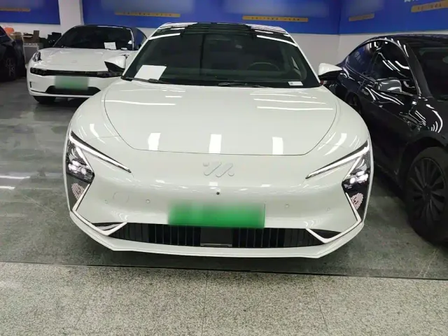 IM Motors L7 — Фото автомобиля 2