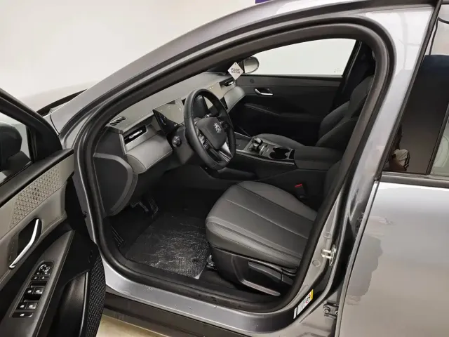 BYD Qin PLUS — Фото автомобиля 13