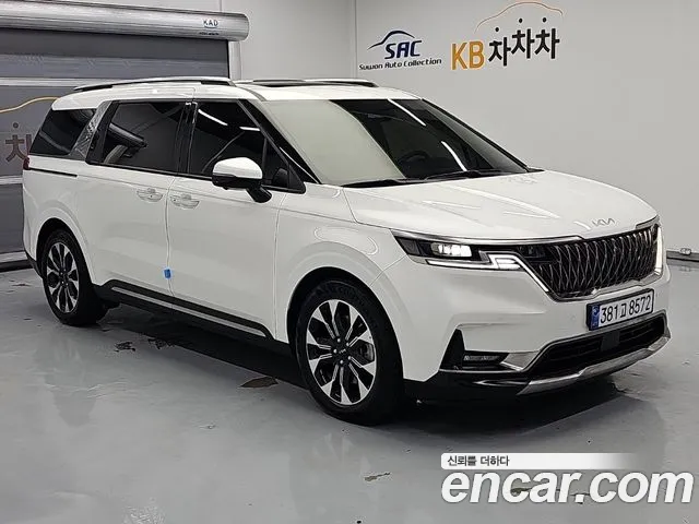 Kia Carnival Generation 4 — Фото автомобиля 4