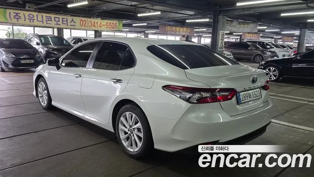 Toyota Camry — Фото автомобиля 2