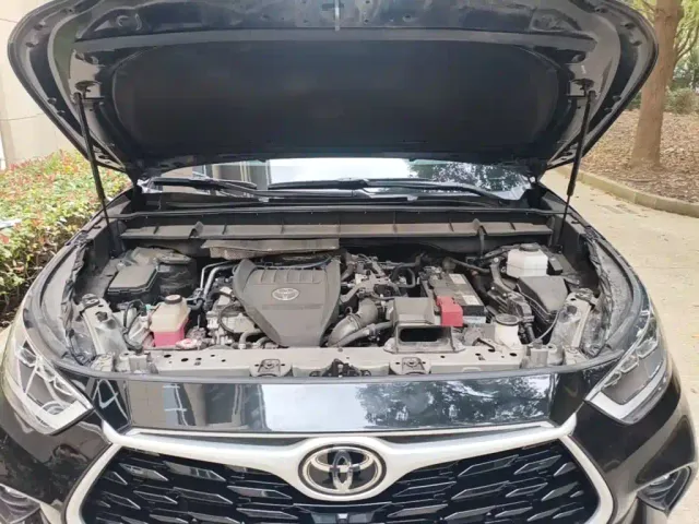 Toyota Highlander — Фото автомобиля 19