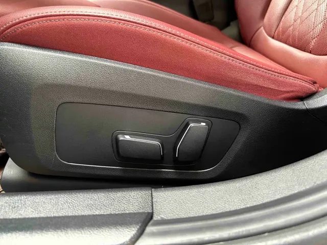 BMW 3 Series — Фото автомобиля 12