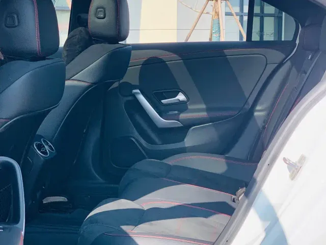 Mercedes-Benz A-Class — Фото автомобиля 17
