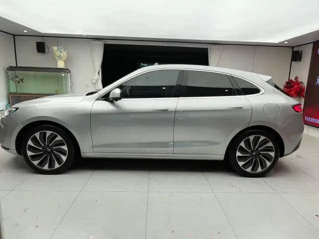 Aito M5 — Фото автомобиля 3