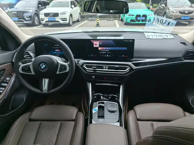 BMW i3 — Фото автомобиля 8