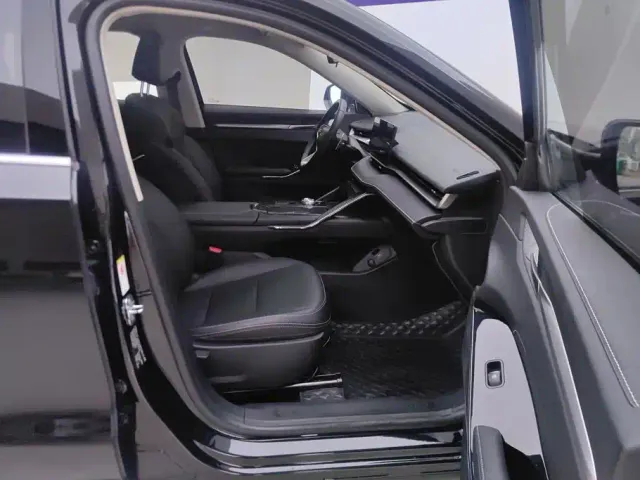 Haval H6 — Фото автомобиля 8