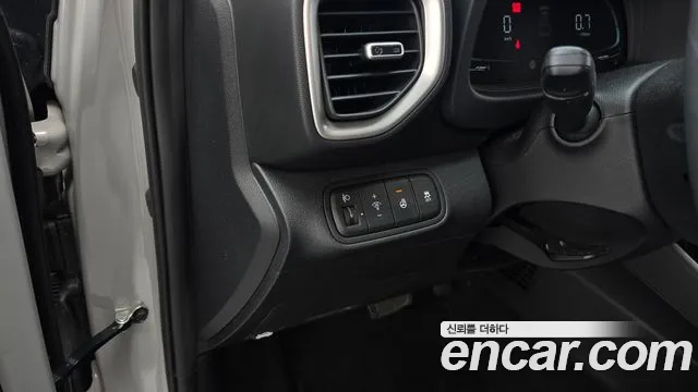 Hyundai Venue — Фото автомобиля 20