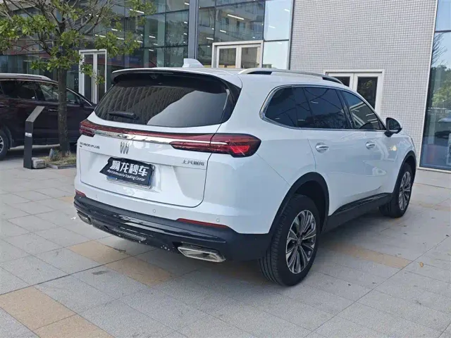 Buick Envision Plus — Фото автомобиля 5
