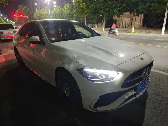 Mercedes-Benz C-Class — Фото автомобиля 2