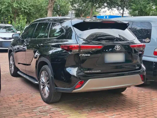 Toyota Highlander — Фото автомобиля 11