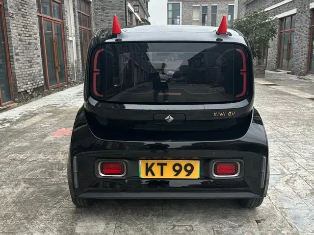 Baojun KiWi EV — Фото автомобиля 4