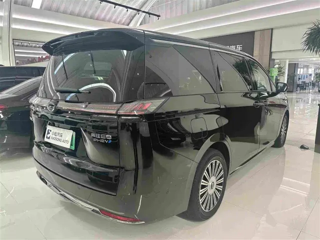 GAC Trumpchi E8 — Фото автомобиля 18