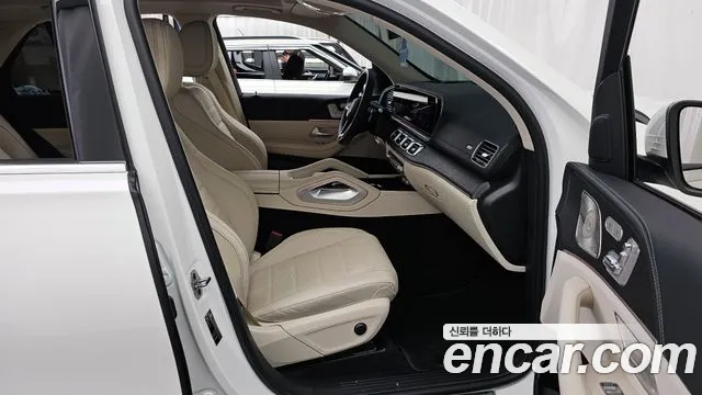 Mercedes-Benz GLE-Class — Фото автомобиля 11
