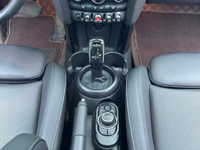 MINI Hatch — Фото автомобиля 13