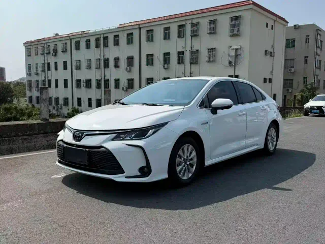 Фотография автомобиля — Toyota Corolla