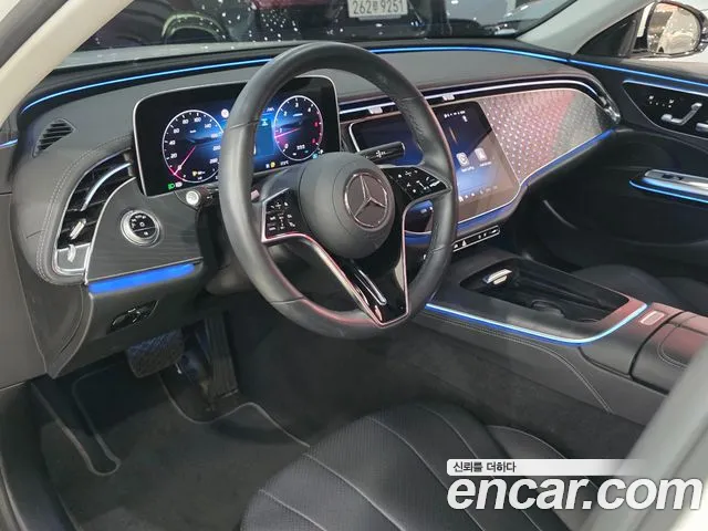 Mercedes-Benz E-Class — Фото автомобиля 10