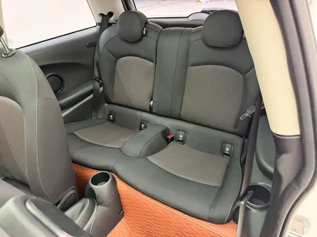 MINI Hatch — Фото автомобиля 13