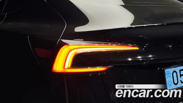 Tesla Model 3 — Фото автомобиля 19