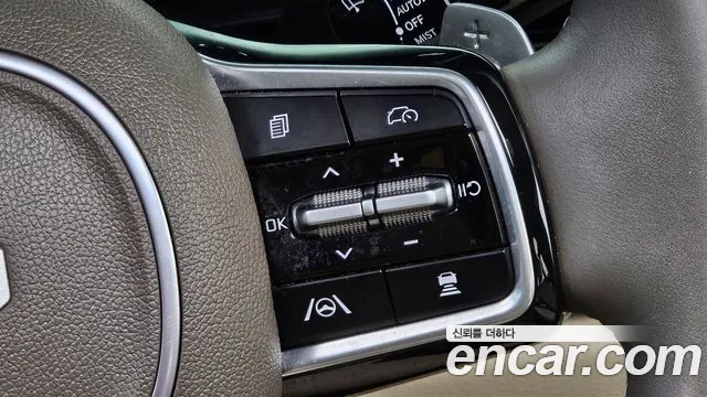 Kia Carnival Generation 4 — Фото автомобиля 20