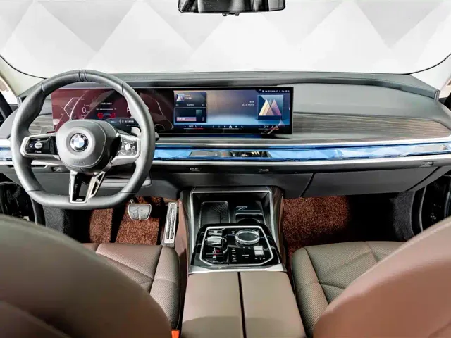 BMW 7 Series — Фото автомобиля 13