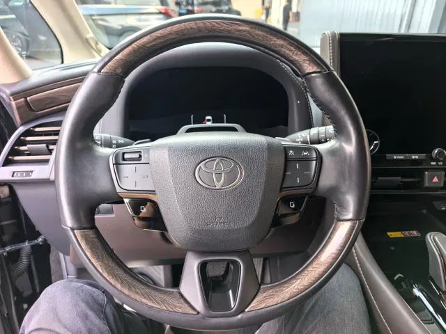 Toyota Alphard — Фото автомобиля 6
