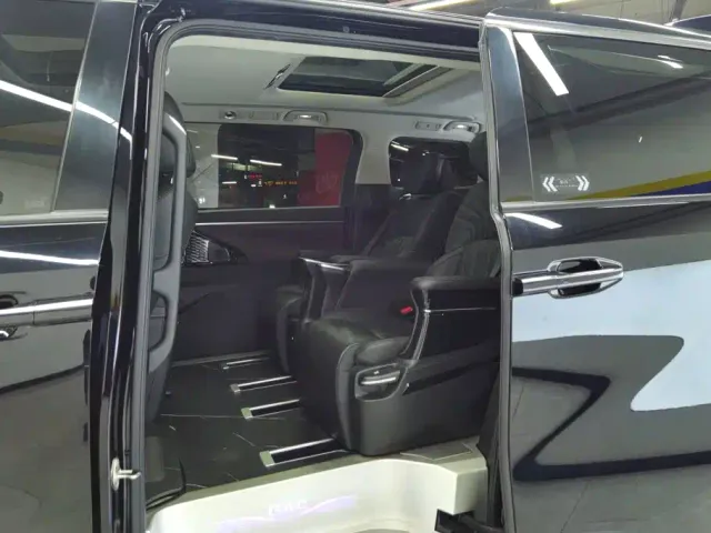 GAC Trumpchi M8 — Фото автомобиля 11