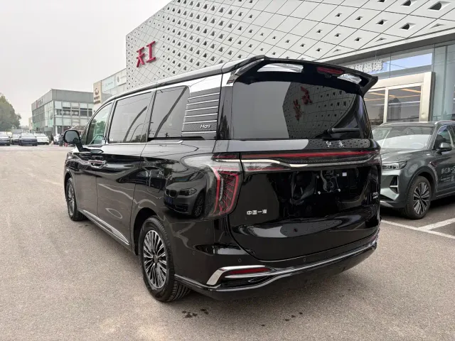 Hongqi HQ9 PHEV — Фото автомобиля 3