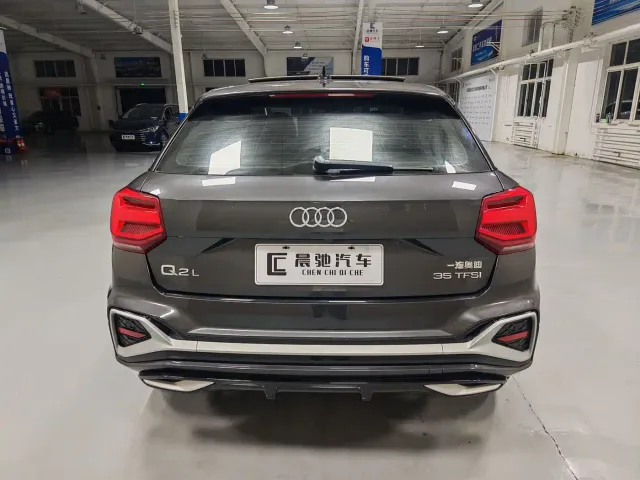 Audi Q2L — Фото автомобиля 5