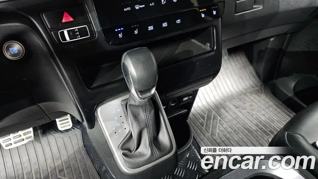 Hyundai Staria — Фото автомобиля 9