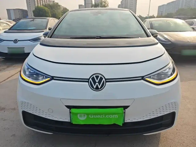 Volkswagen ID.3 — Фото автомобиля 2