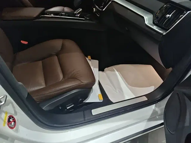 Volvo Volvo S60 2024 B4 Elegance Luxury Edition — Фото автомобиля 24