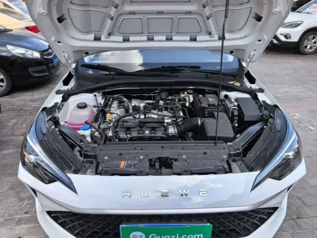 Roewe i5 — Фото автомобиля 19
