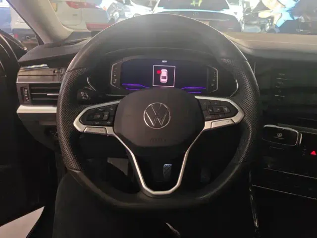 Volkswagen Passat — Фото автомобиля 15