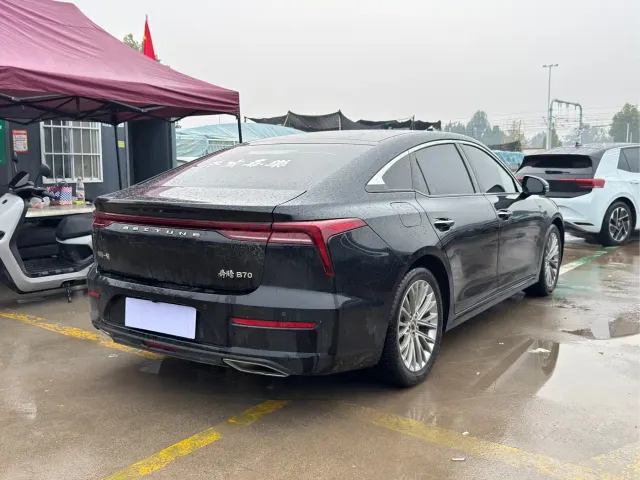 Bestune B70 — Фото автомобиля 8