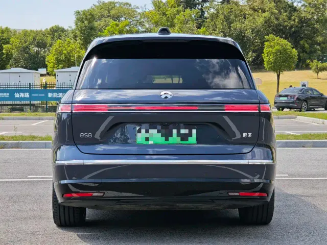 Nio ES8 — Фото автомобиля 7