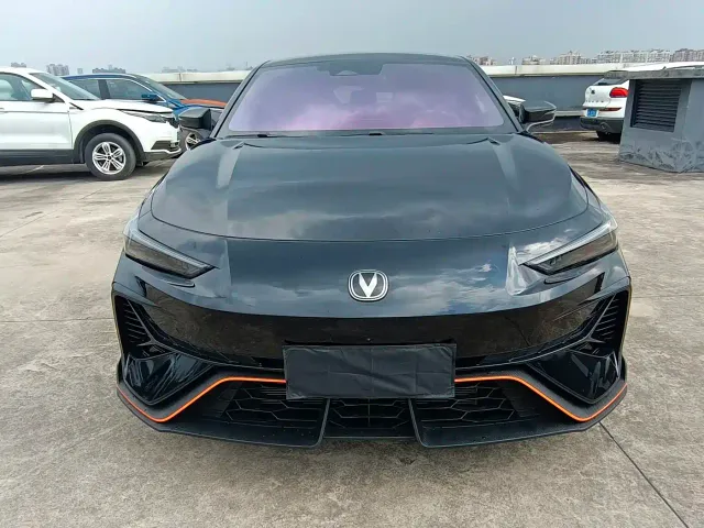 Фотография автомобиля — Changan UNI-V