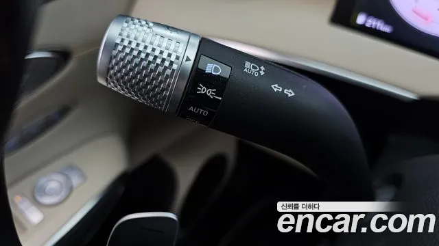 Genesis GV70 — Фото автомобиля 27