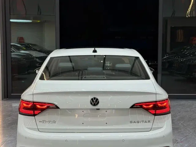 Volkswagen Sagitar — Фото автомобиля 14