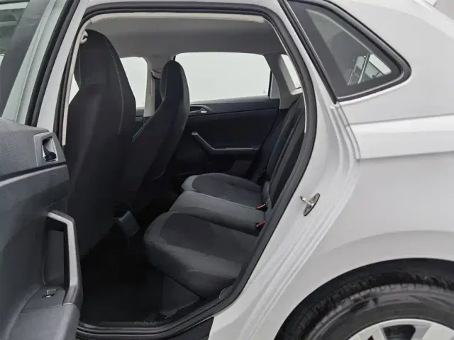 Volkswagen Polo — Фото автомобиля 15