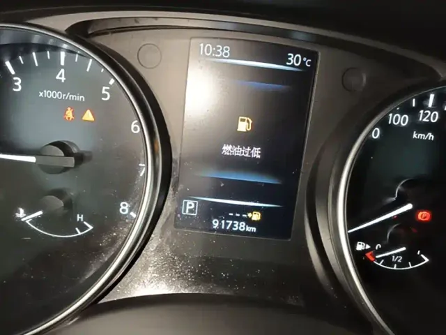 Nissan Qashqai — Фото автомобиля 11