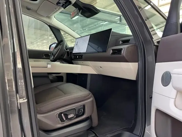 Li Auto Li Auto MEGA 2024 Ultra — Фото автомобиля 7