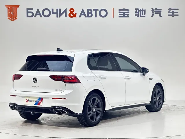 Volkswagen Golf — Фото автомобиля 18