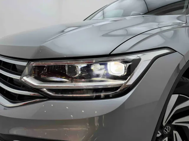 Volkswagen Tiguan L — Фото автомобиля 5