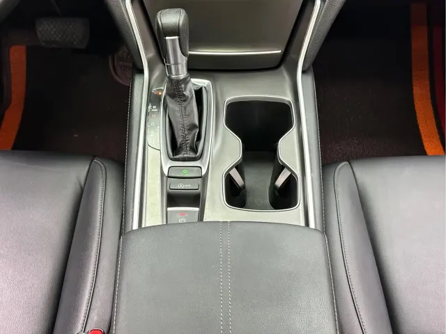 Honda Accord — Фото автомобиля 25