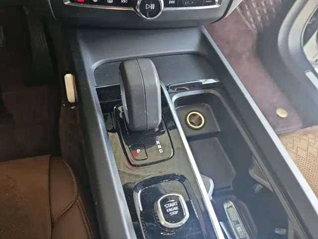 Volvo XC60 — Фото автомобиля 13