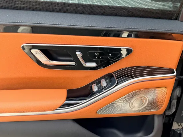 Mercedes-Benz S-Class — Фото автомобиля 11