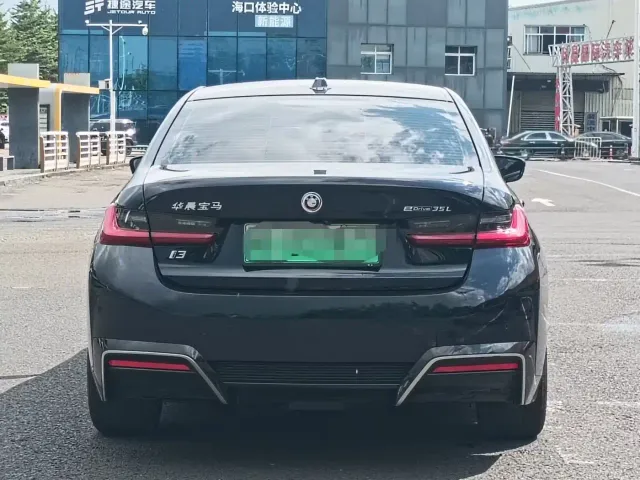 BMW i3 — Фото автомобиля 5